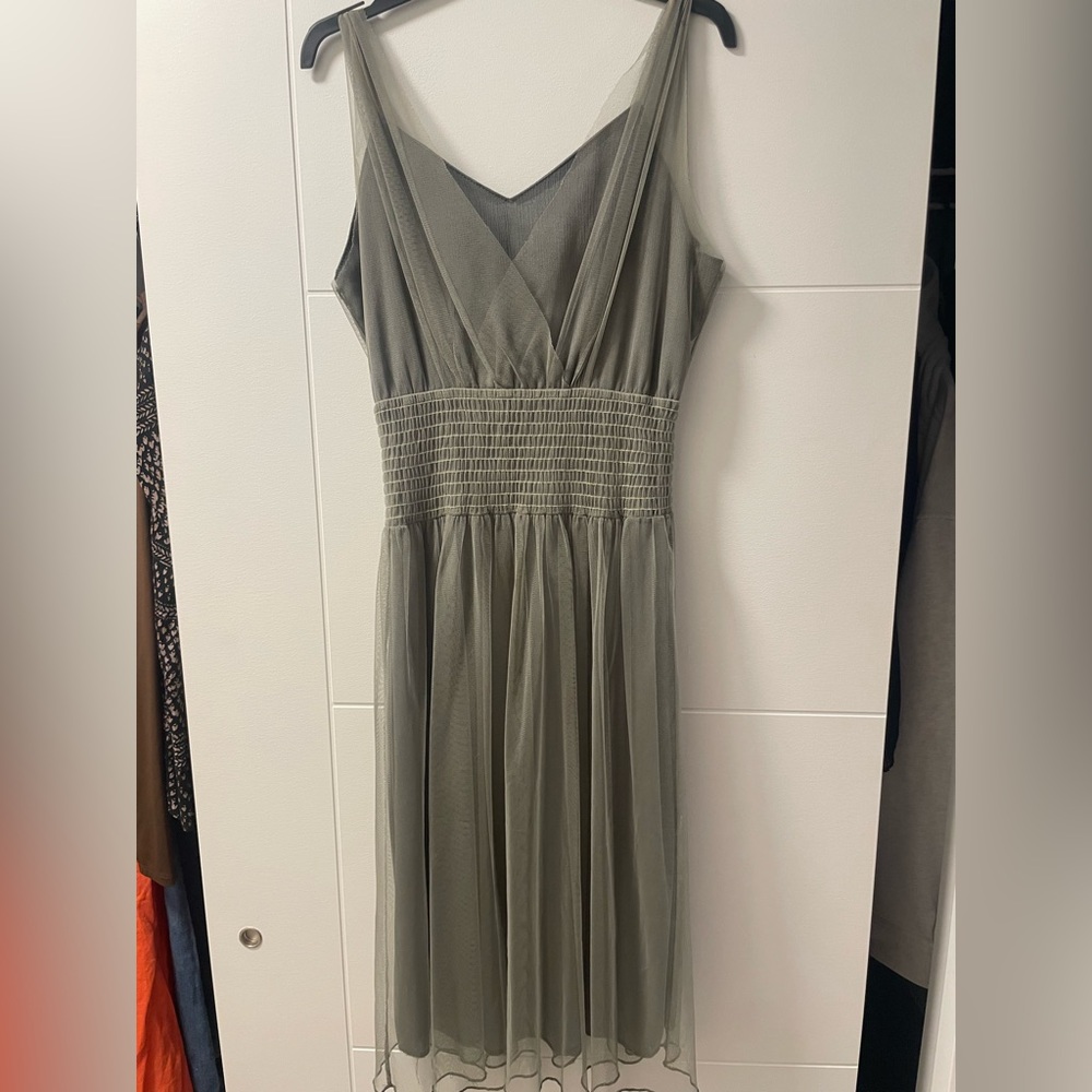Elegant Olive Green Sleeveless Dress